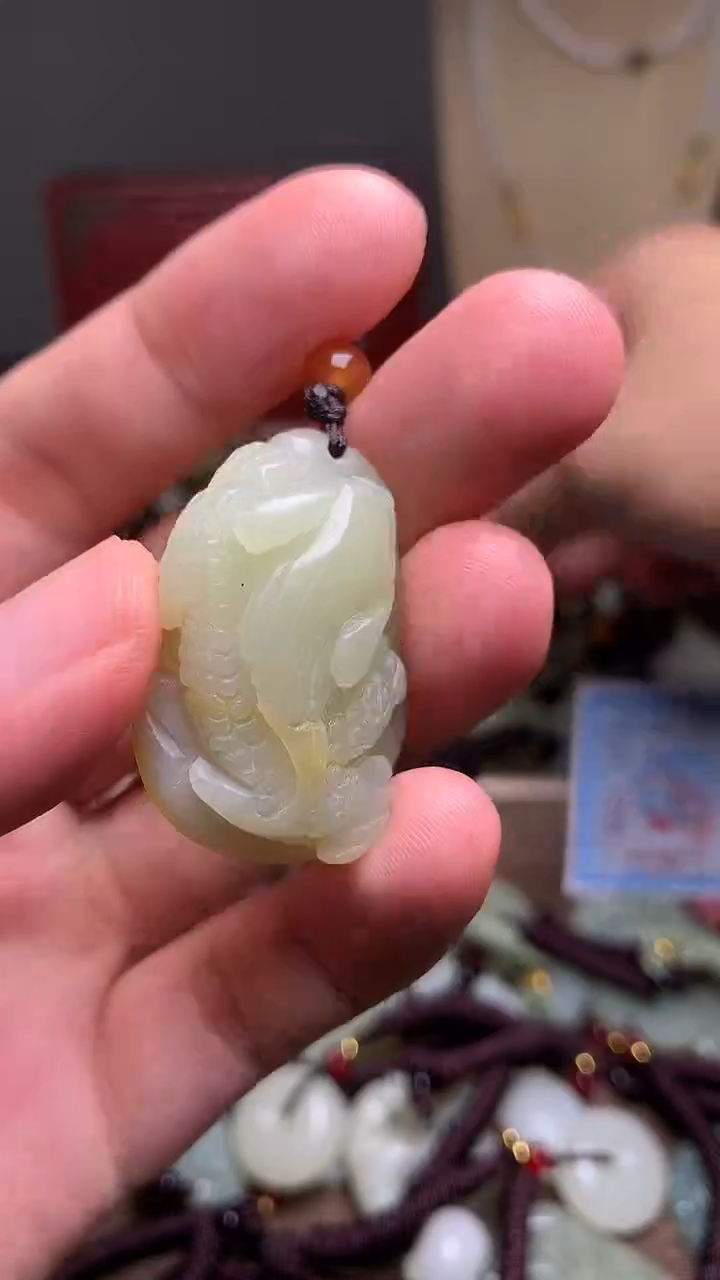 颈饰未镶嵌和田玉新疆料青海料清水和田玉吊坠