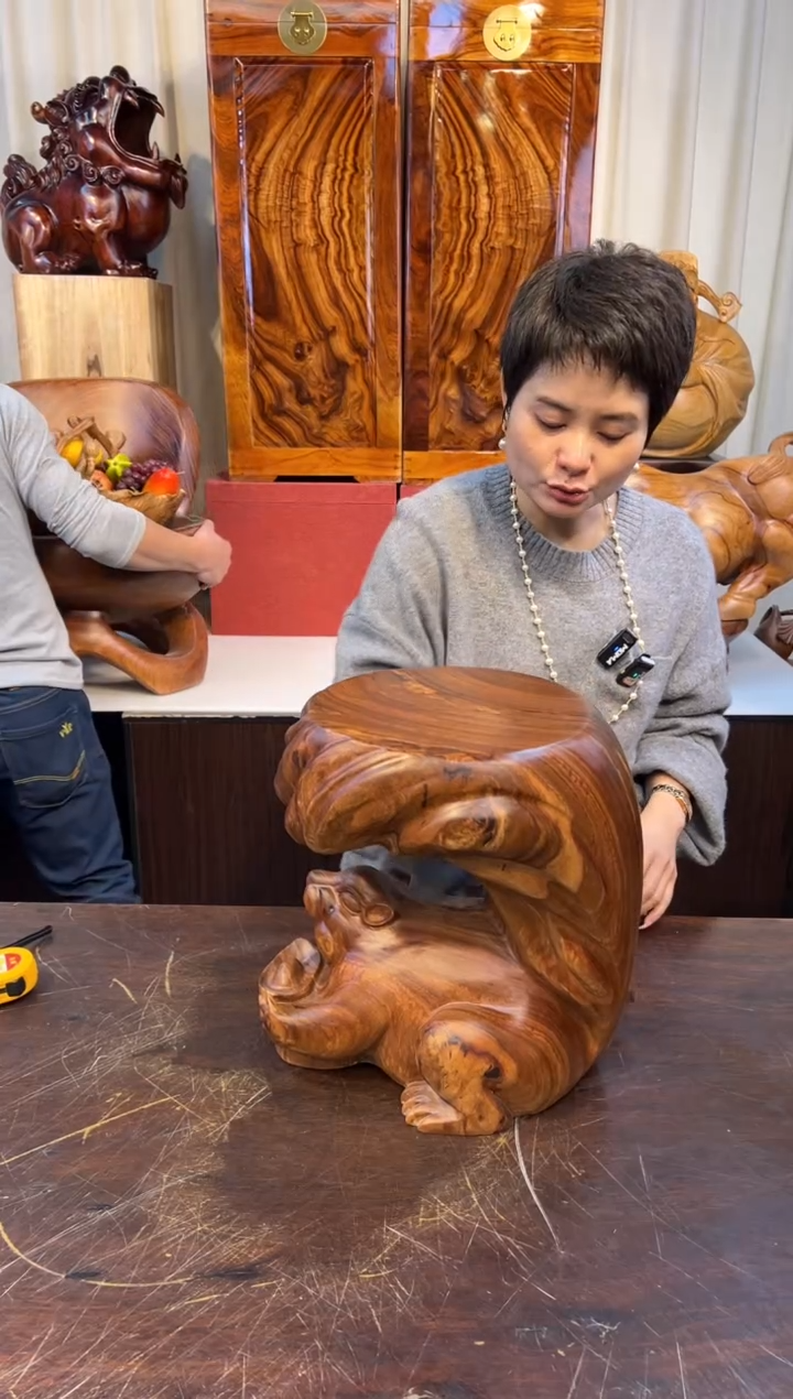 【闪购商品】稳定木乌金木实木创意凳子