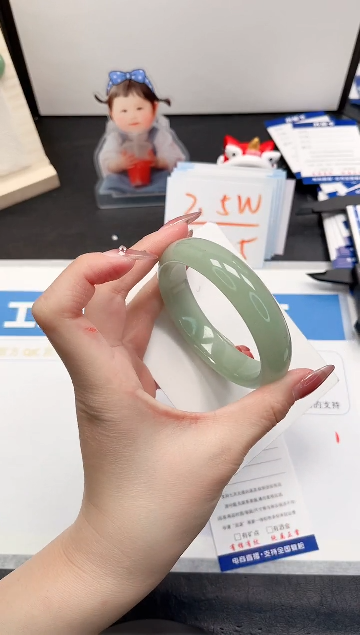 【闪购商品】石英质玉手镯未镶嵌325-63