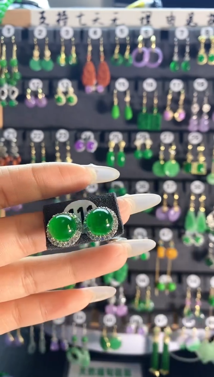 【闪购商品】翡翠颈饰银S925镶嵌111...