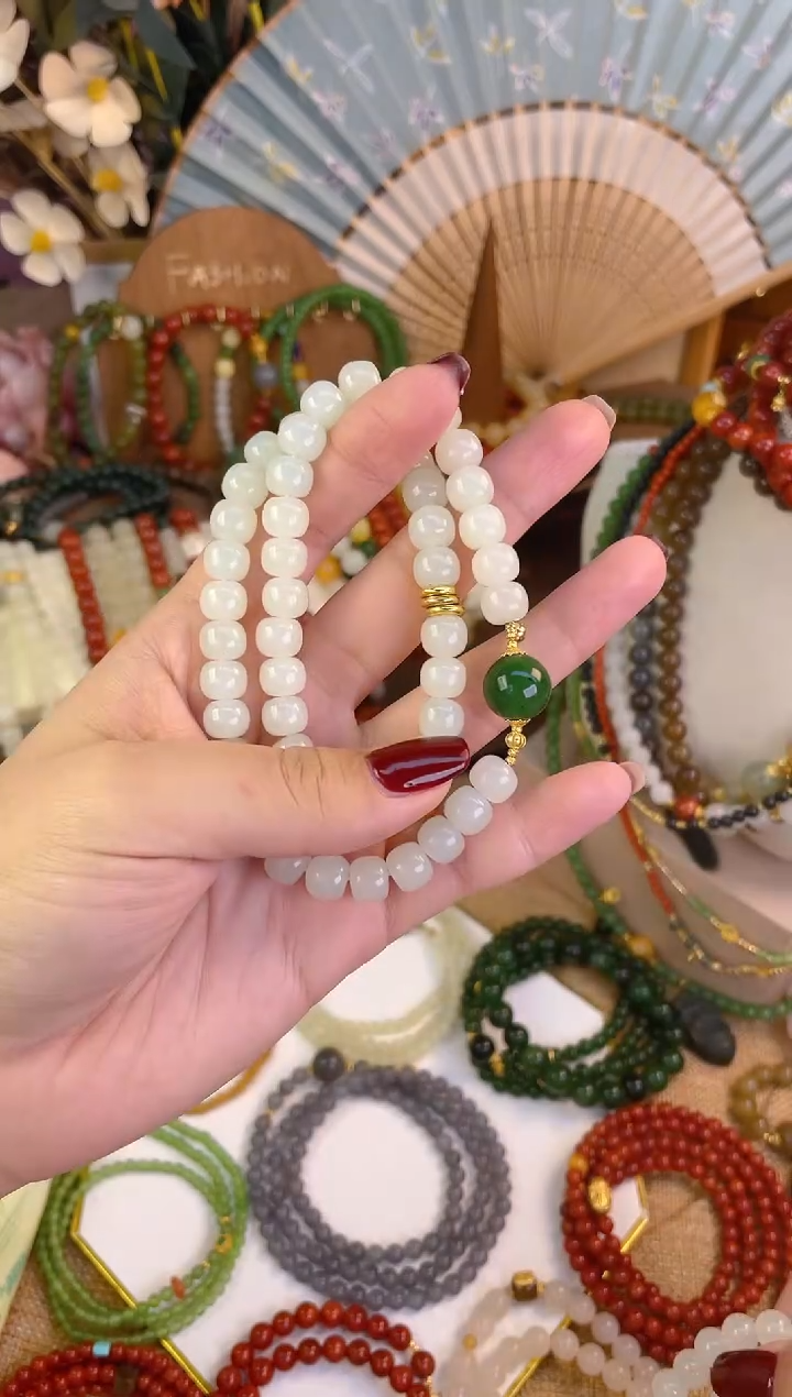 【闪购商品】和田玉双圈18K金镶嵌白玉