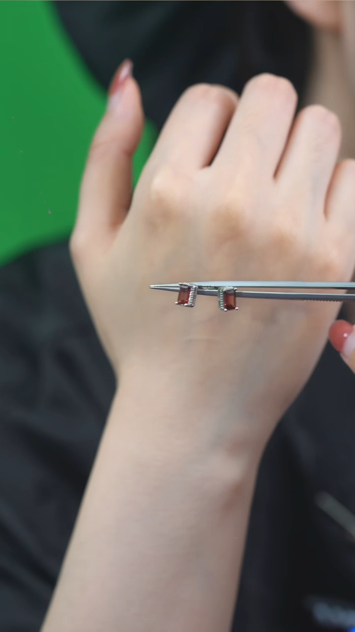 石榴石耳钉银S925镶嵌002