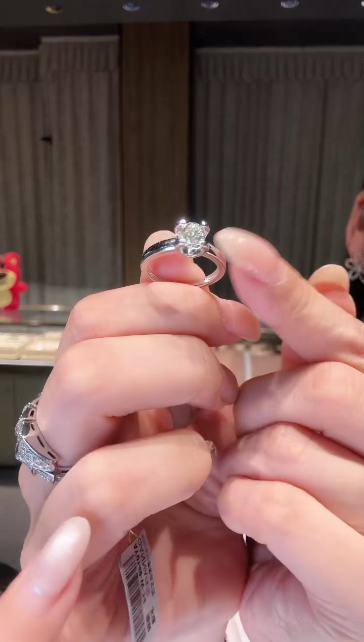 铂Pt950镶嵌戒指钻石70分牛头 AY0123-W-