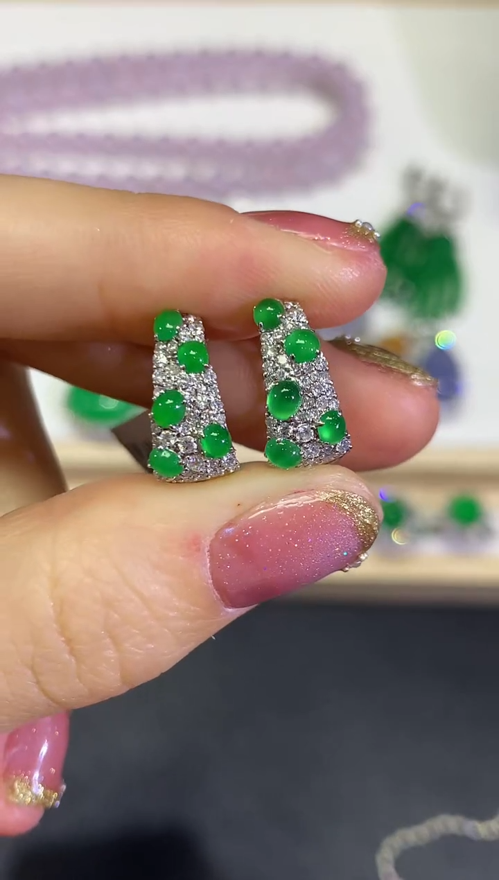 【闪购商品】翡翠颈饰18K金镶嵌团购52