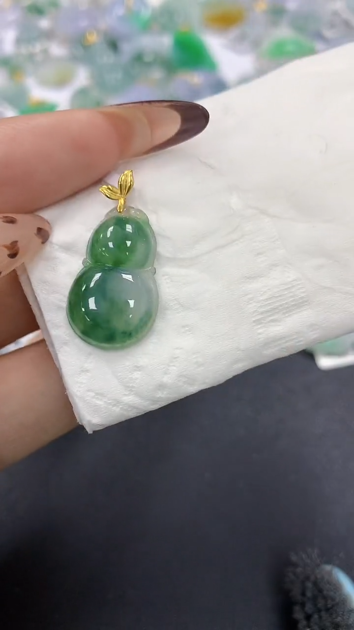 颈饰18K金镶嵌翡翠a货假一赔三支持复检百元上9元证书费自理