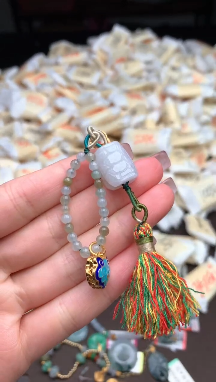 【闪购商品】翡翠挂件未镶嵌—