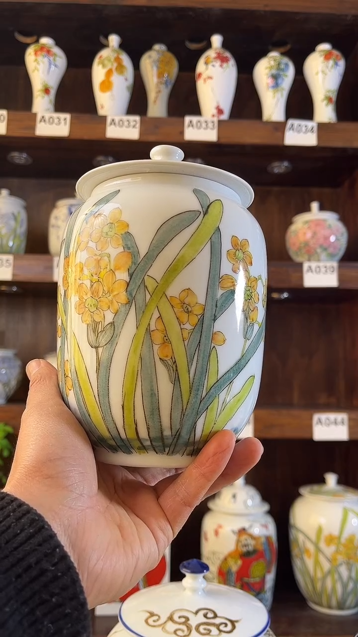 【闪购商品】纯手工手绘工笔水仙花储物罐