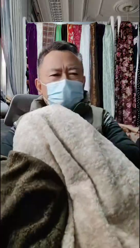 奶米色纯色绒绒布料