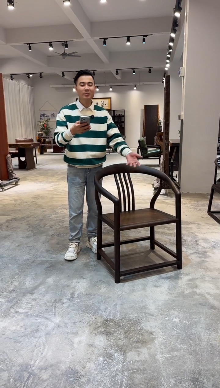 木（非红木类）富*囝大叶紫檀圈椅