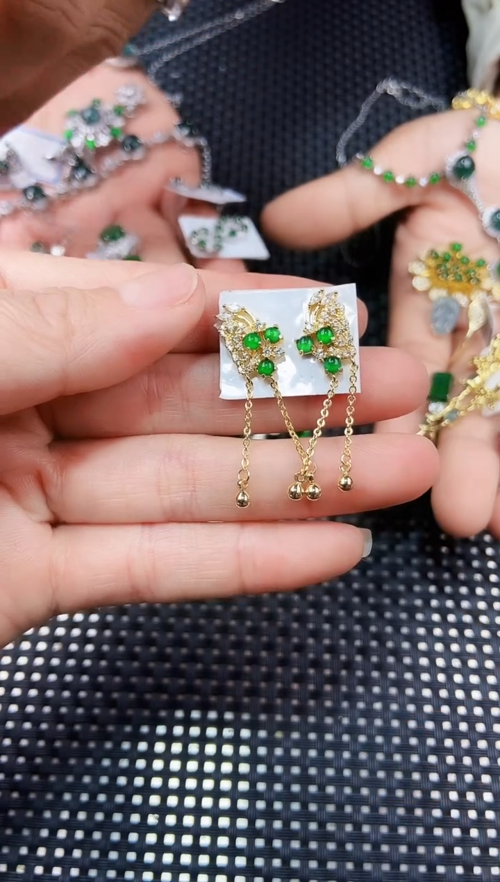 【闪购商品】翡翠耳饰未镶嵌111111111