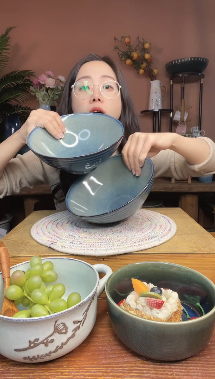 陶瓷8英寸螺纹斗笠面碗  2件 微瑕疵