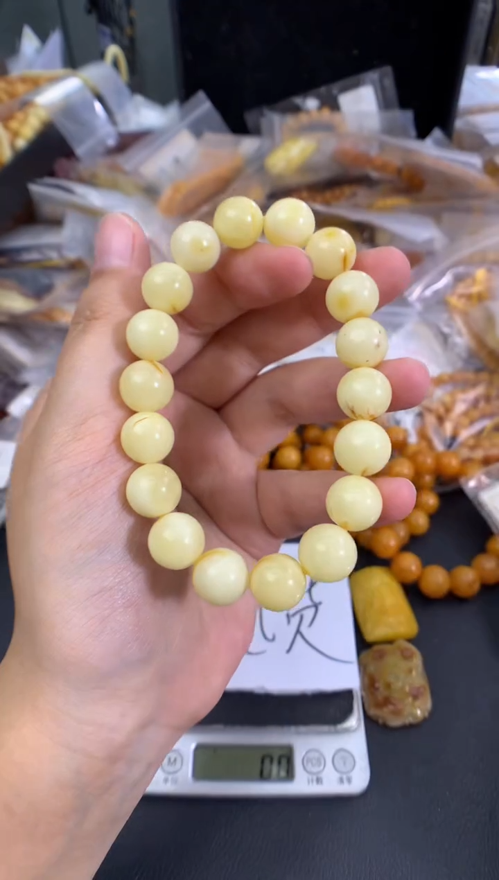 琥珀未镶嵌珠宝奇石1