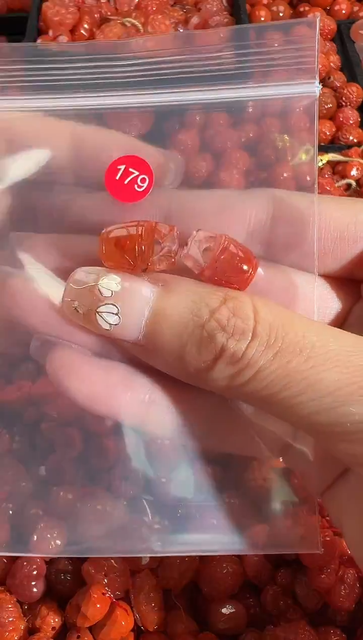 颈饰未镶嵌南红玛瑙1