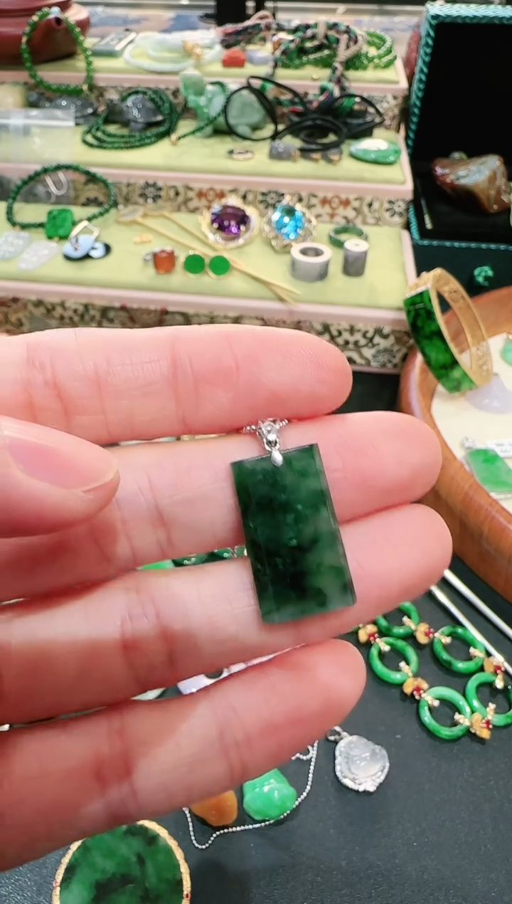 【闪购商品】翡翠颈饰未镶嵌吊坠