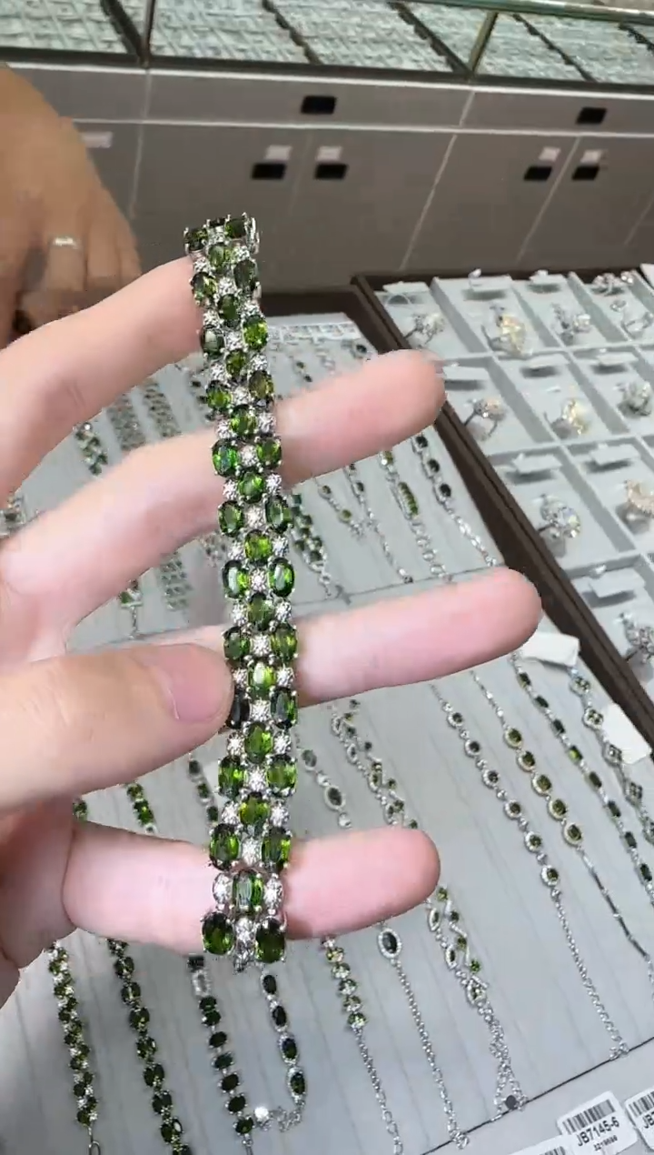 【闪购商品】透辉石手链银S925镶嵌高级款4*6m