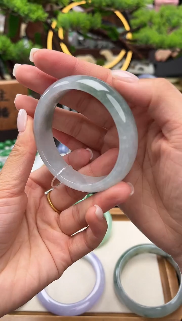 未镶嵌手镯翡翠手镯