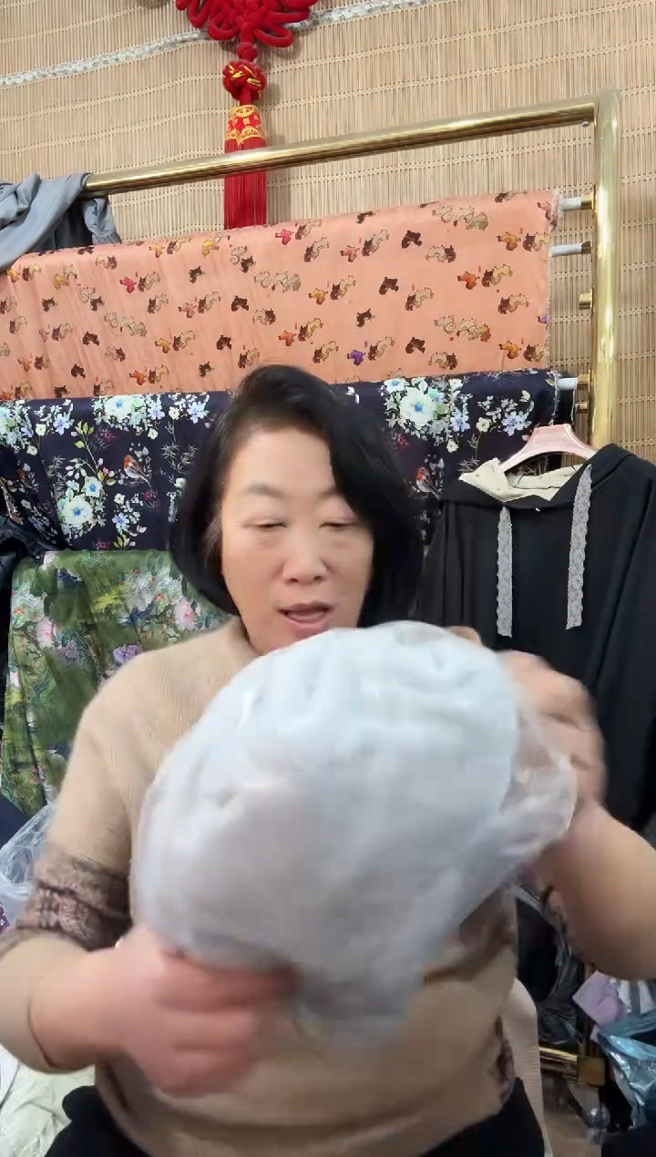 灰色棉面一体绒弯刀裤裁片中码一条（微脏无售后）