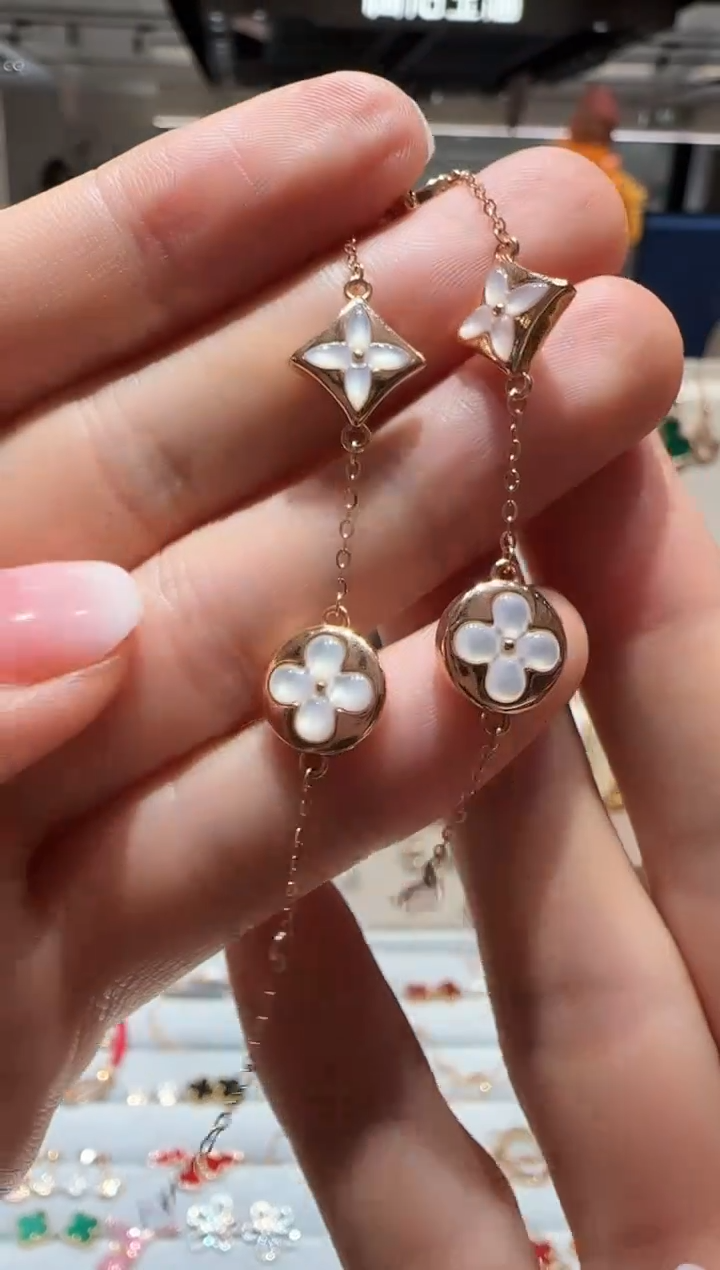 18K金镶嵌贝壳（贝母）手链老花手链