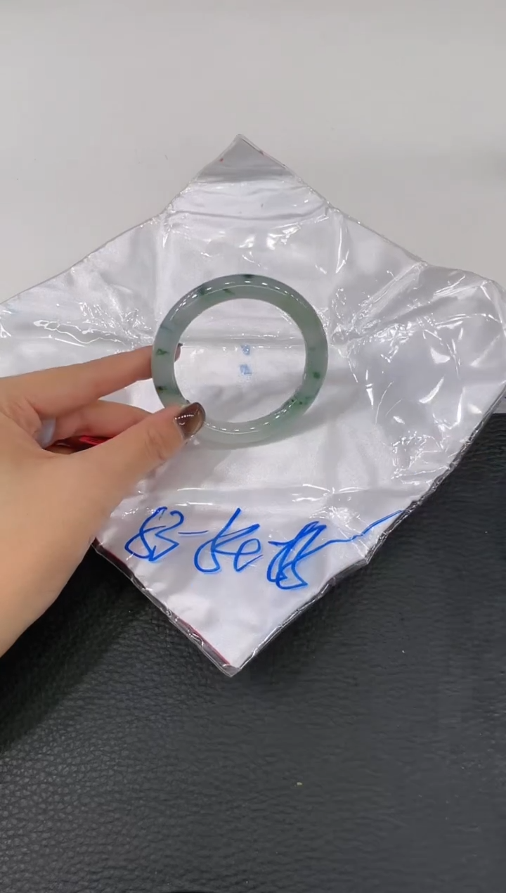 【闪购商品】翡翠手镯未镶嵌手镯