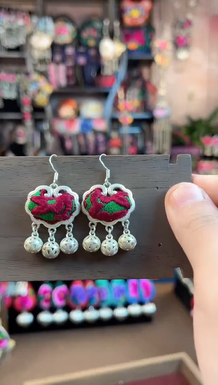 织绣民族风手工非遗老绣饰品229