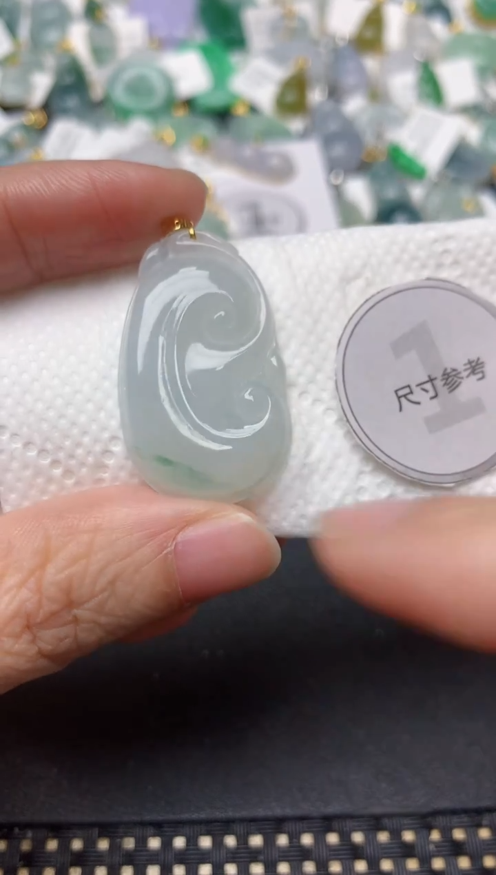 颈饰18K金镶嵌翡翠天然缅甸A货翡翠