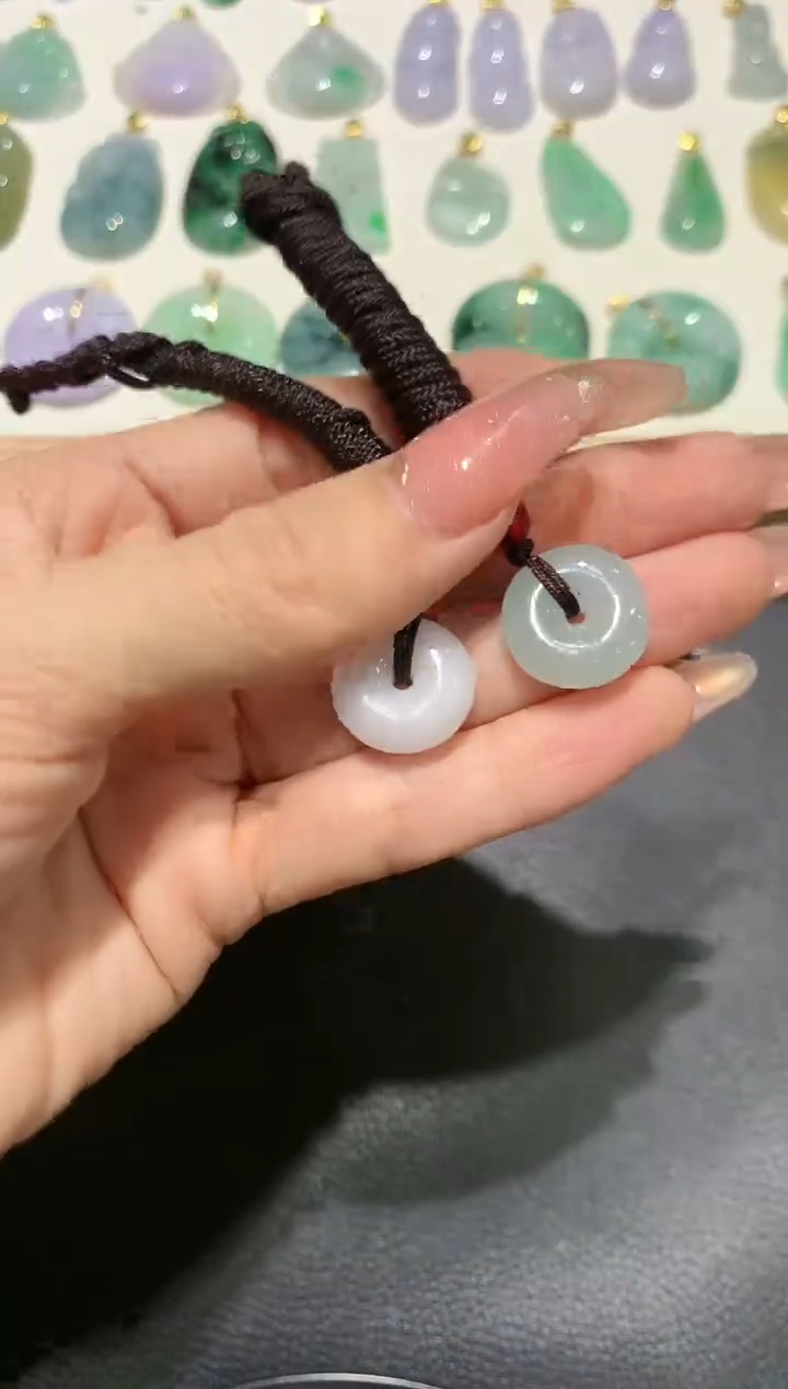 【闪购商品】翡翠吊坠(不含链)未镶嵌2多人多样性随机发货1件