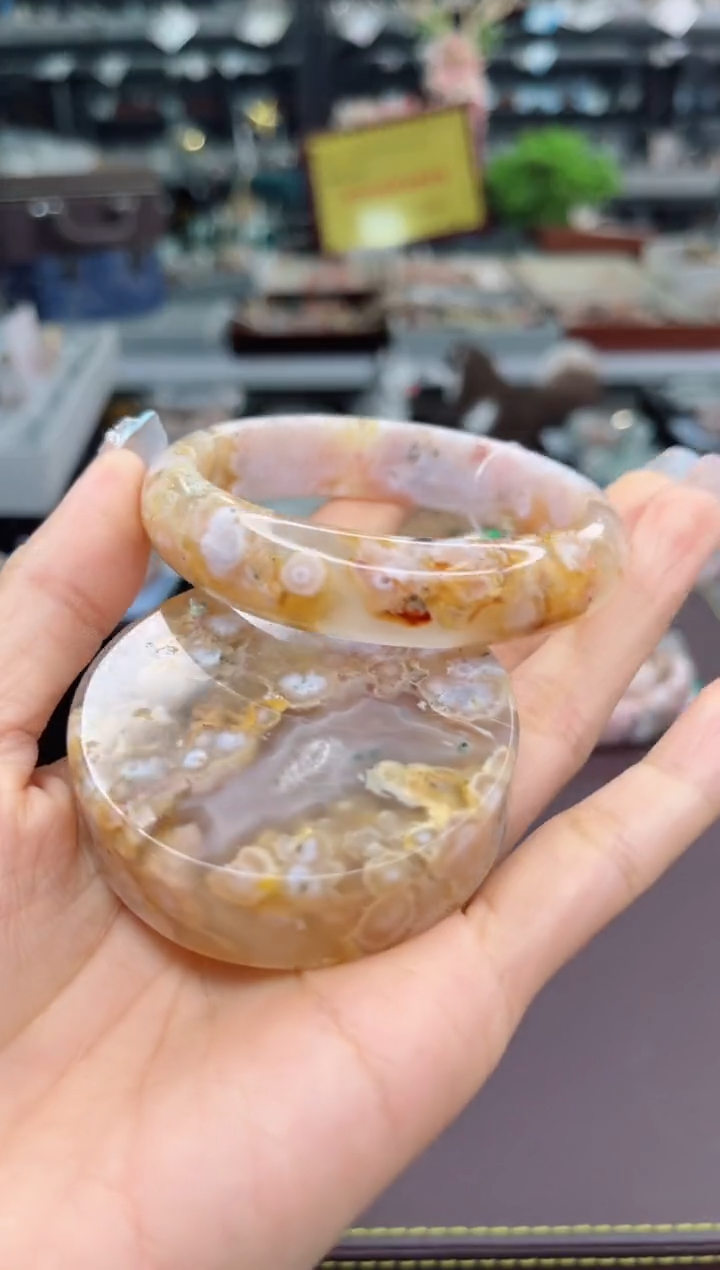 【闪购商品】石英质玉手镯未镶嵌58圈口（赠品镯心）6687247