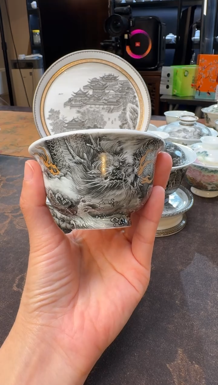 手绘新品墨龙压手杯