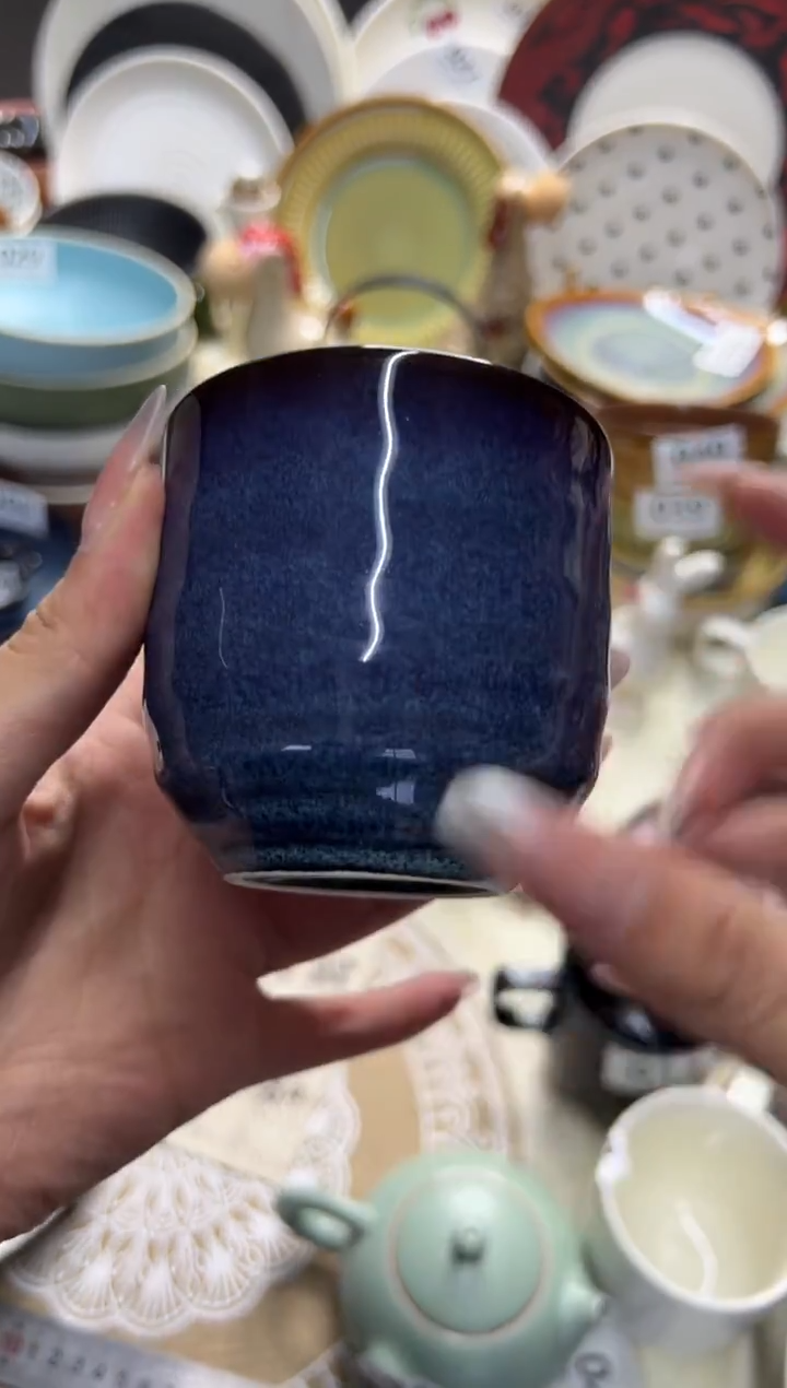 新骨瓷074瑕疵麟彩蓝螺纹手握杯