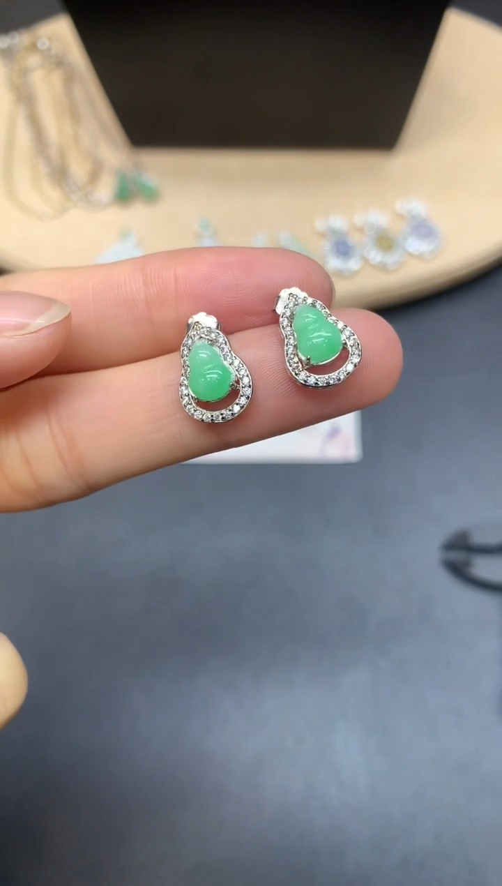 【闪购商品】翡翠耳饰银S925镶嵌葫芦【多样性发其一】