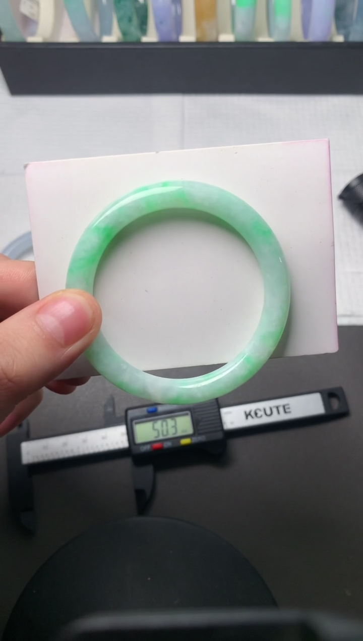 【闪购商品】翡翠手镯（圆镯）未镶嵌51.1*7.9*7.9