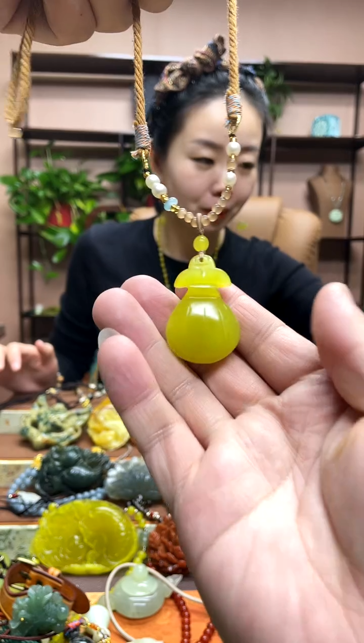 未镶嵌岫玉吊坠·1