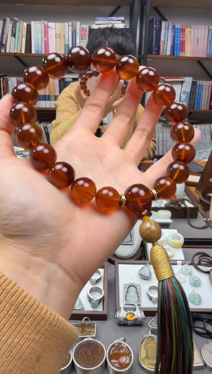 琥珀颈饰未镶嵌天**璃18手持