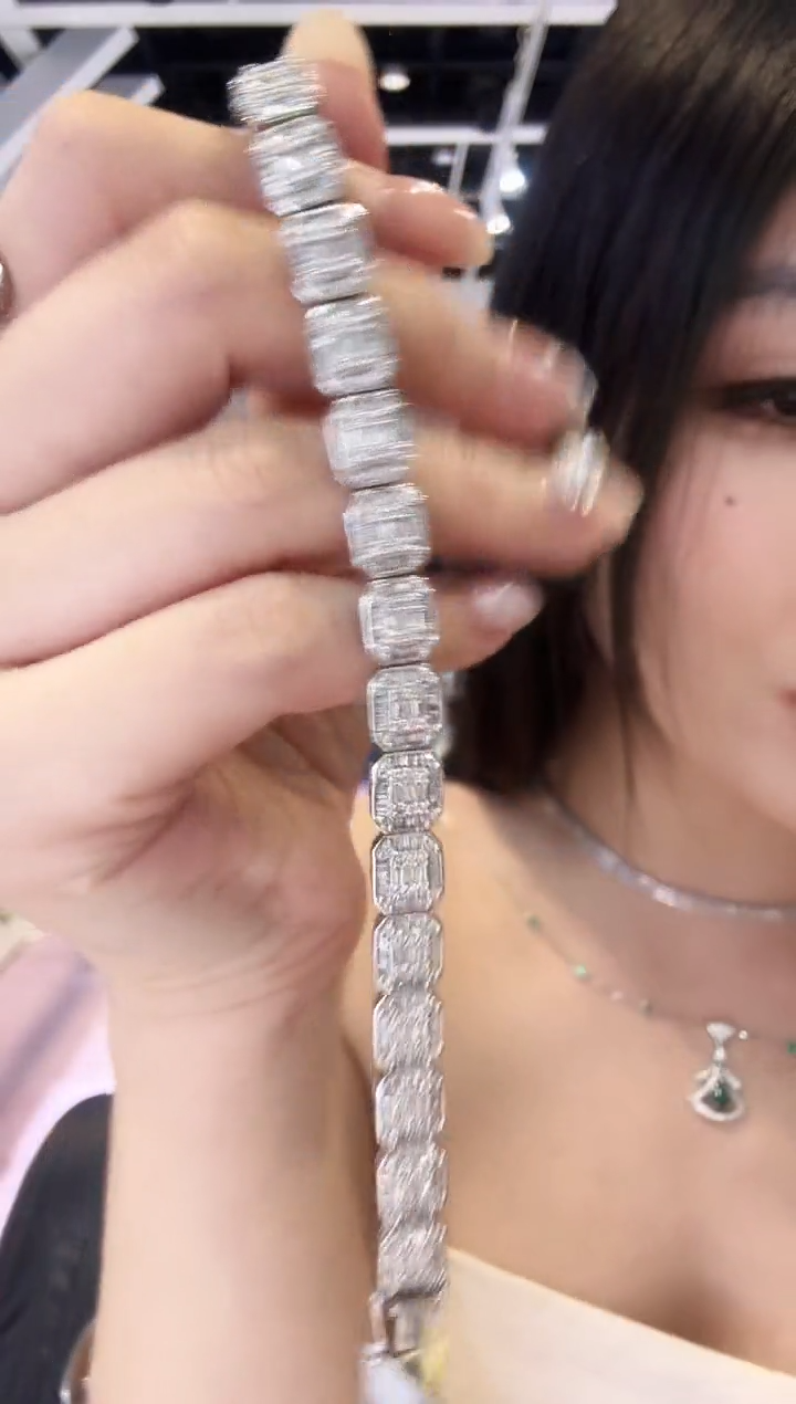 18K金镶嵌手链钻石AF0172-W-17