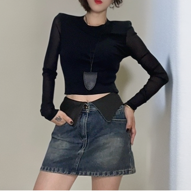 上衣秋季女网纱高弹蕾丝圆领垫肩显瘦紧身防褶百搭内搭长袖打底衫