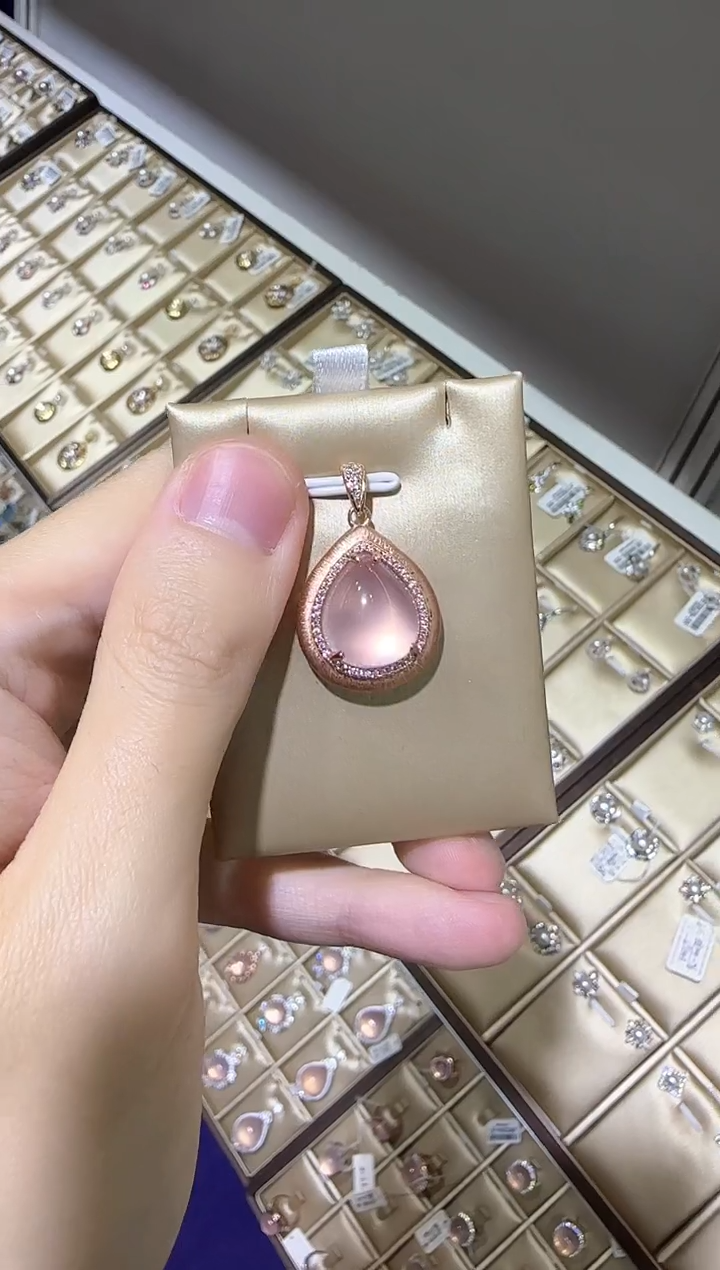 【闪购商品】芙蓉石颈饰银S925镶嵌15mm星光粉水晶