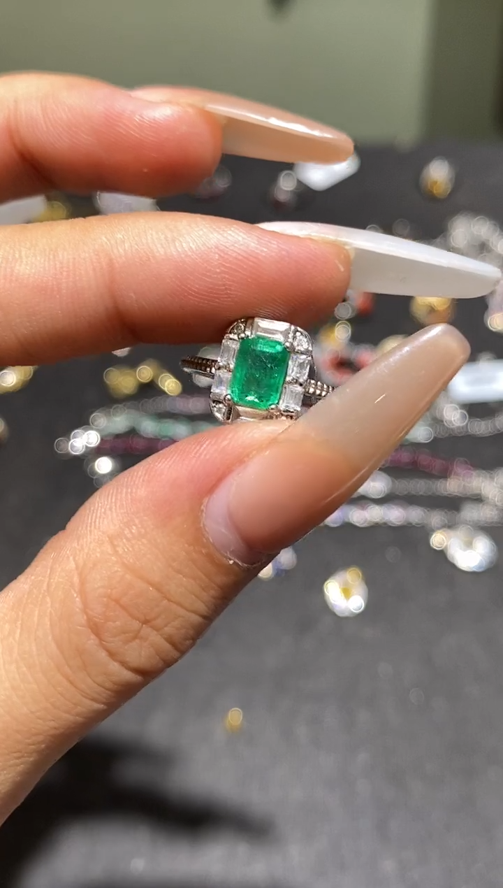 银S925镶嵌戒指祖母绿戒指