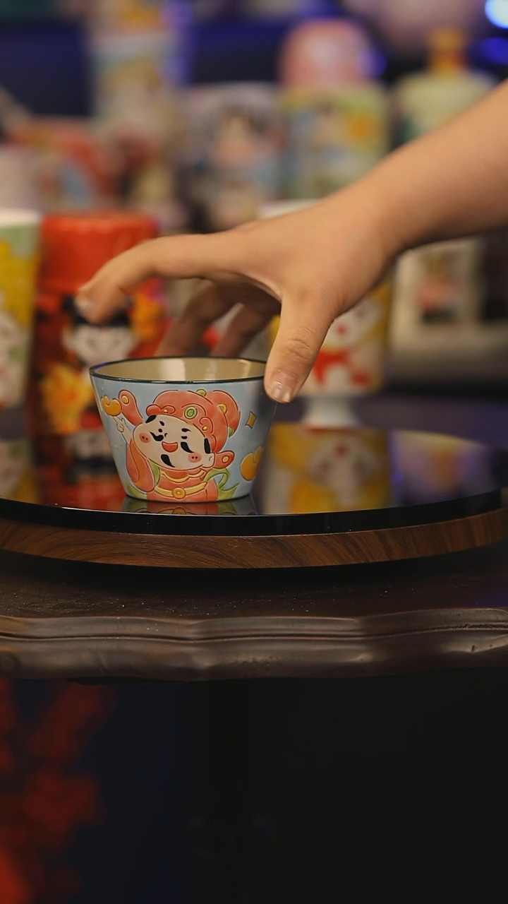 【闪购商品】摆件景德镇釉下彩绘设计师款式陶瓷