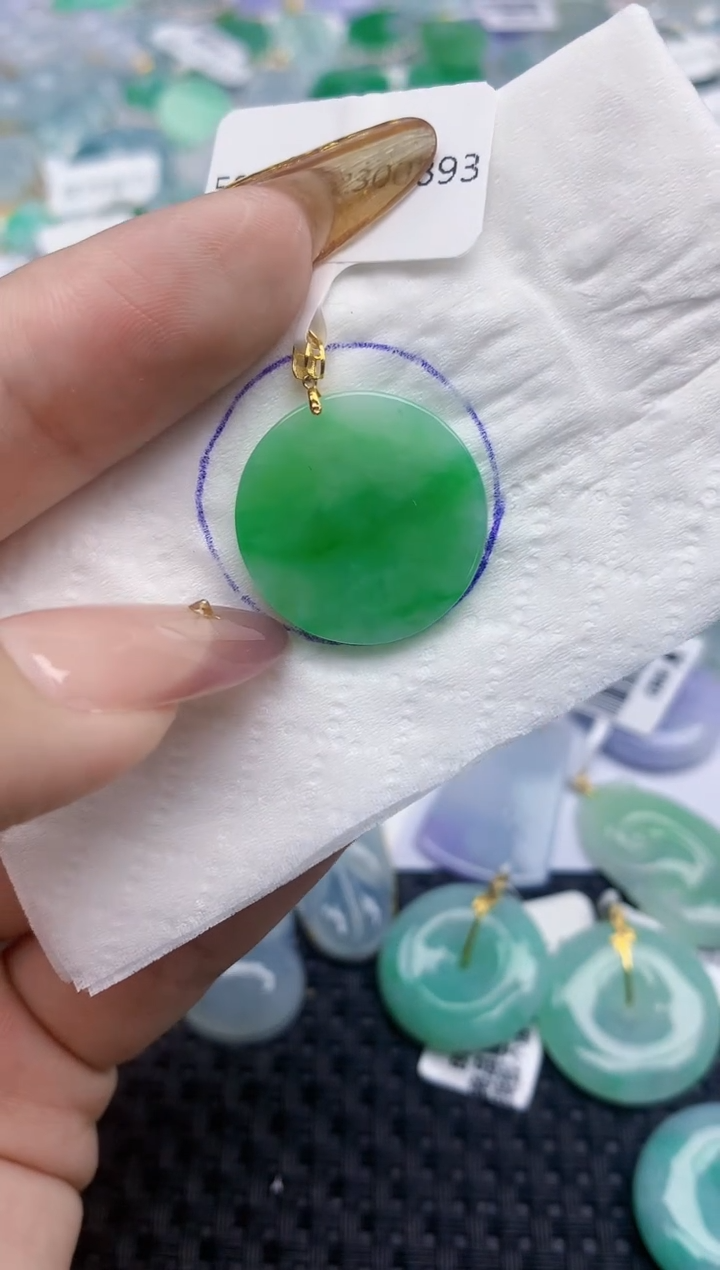 翡翠18K金镶嵌颈饰170   天然翡翠A货  百元以上9米证书费自理