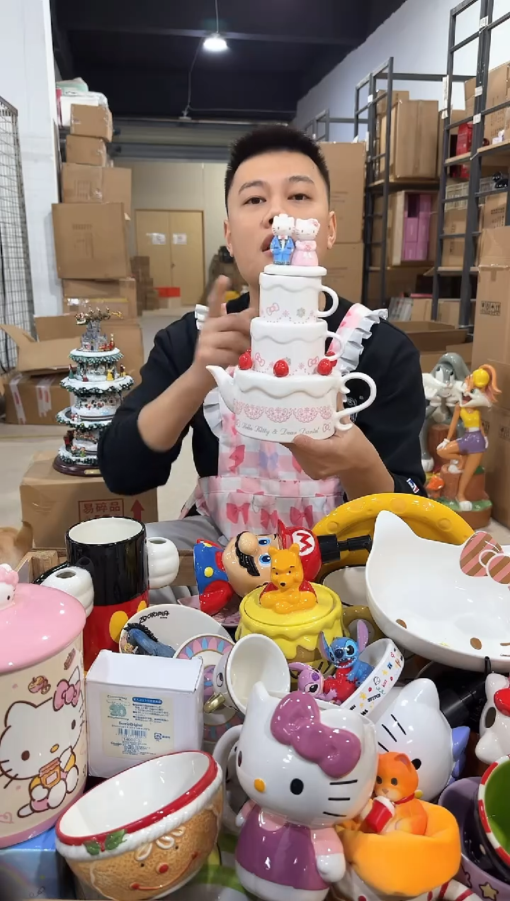 瓷片原盒kt猫结婚茶壶套组