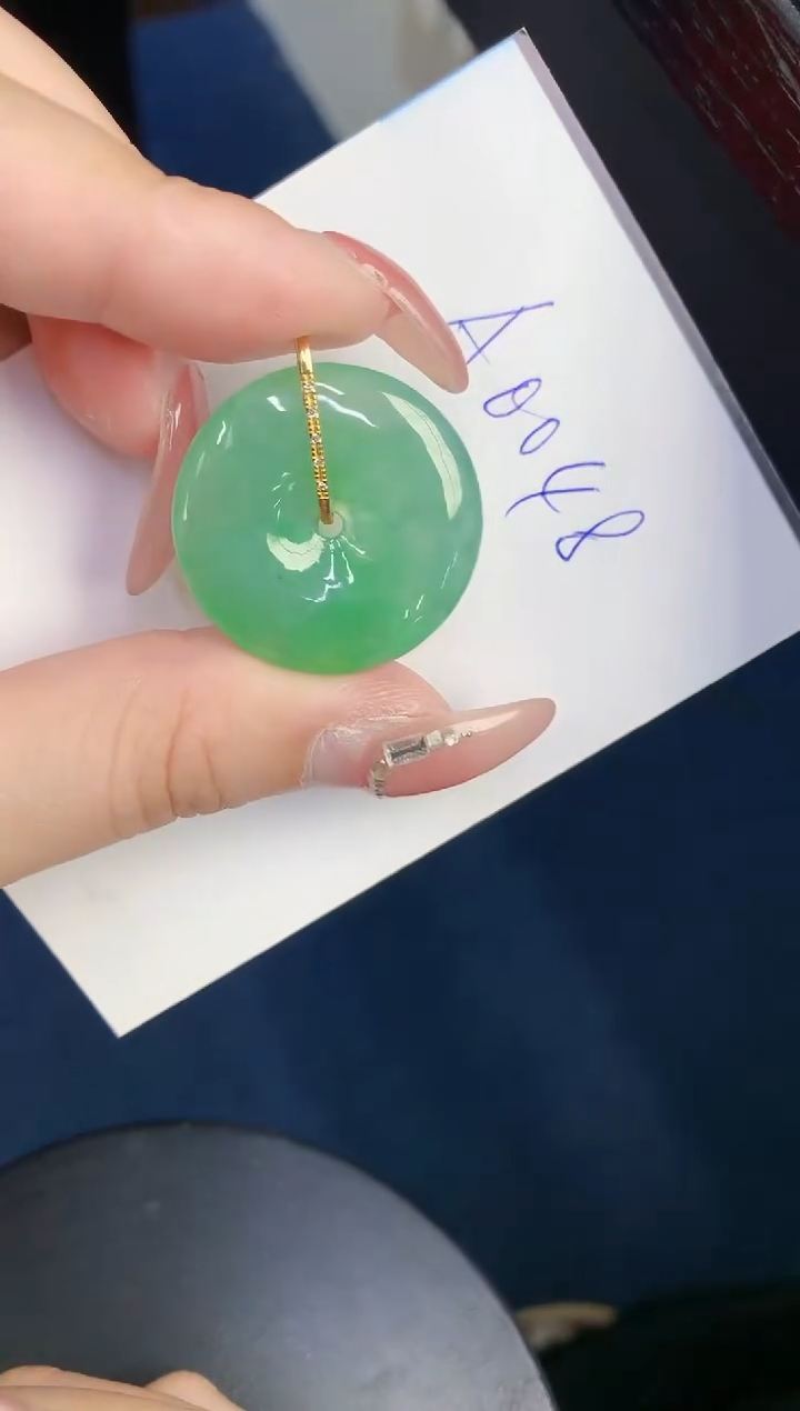 【闪购商品】翡翠颈饰18K金镶嵌000000000000