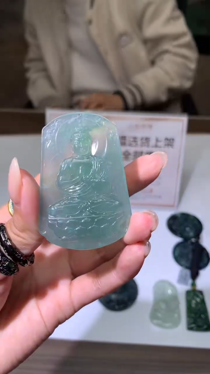 【闪购商品】定制翡翠未镶嵌不退不换随机发CMH1件-A