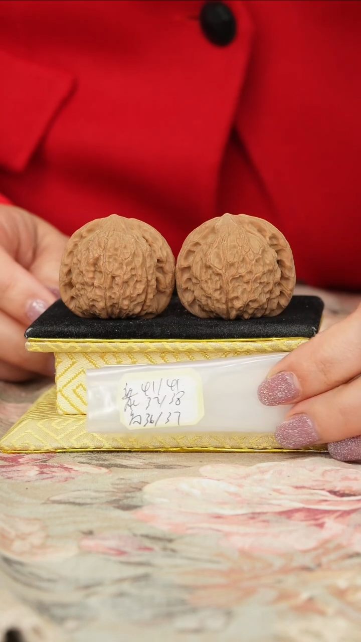 【闪购商品】文玩核桃把件非嫁接将军帽