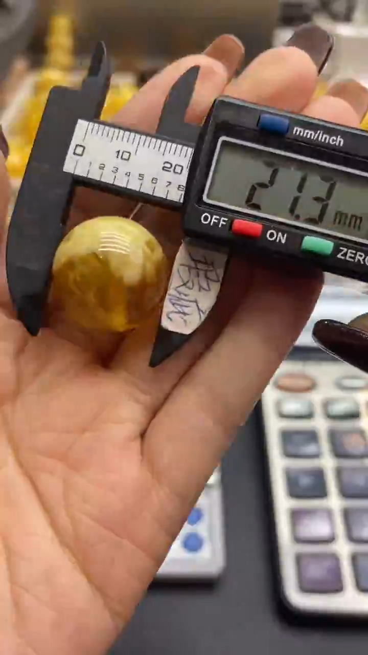 琥珀未镶嵌珠宝奇石1644