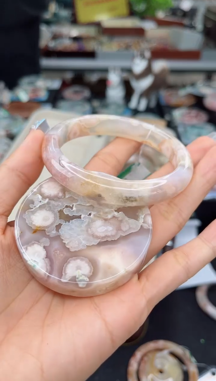 【闪购商品】石英质玉手镯未镶嵌59圈口（赠品镯心）6507099