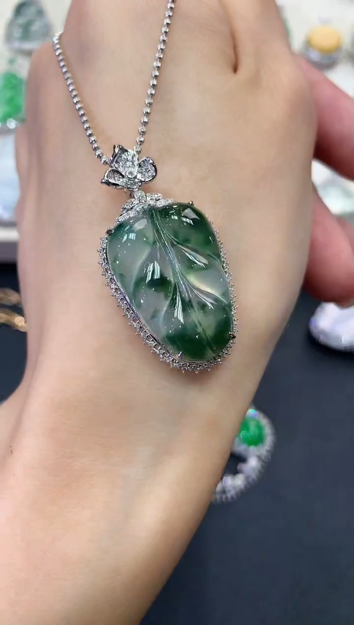 【闪购商品】翡翠吊坠(不含链)18K金镶嵌a128           