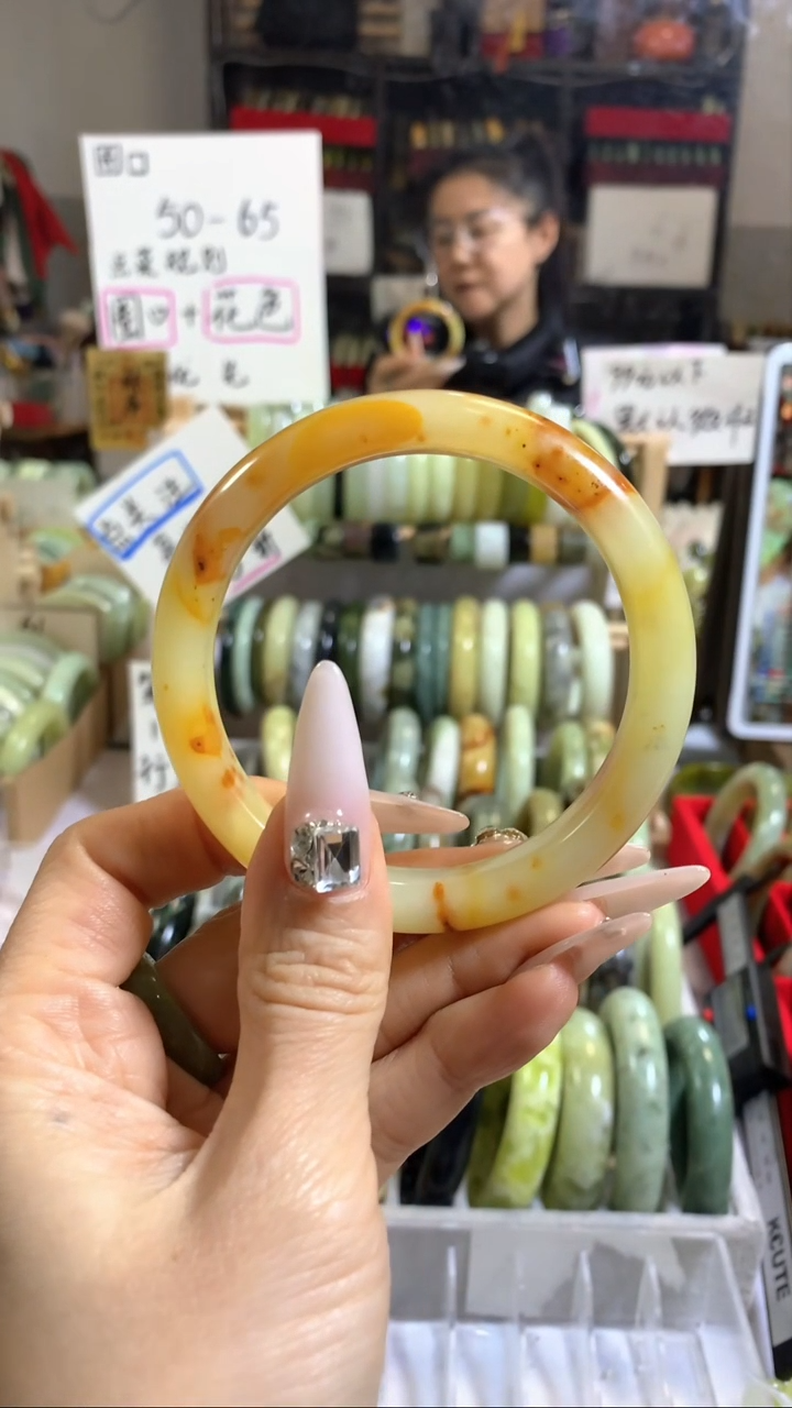 未镶嵌岫玉手镯55