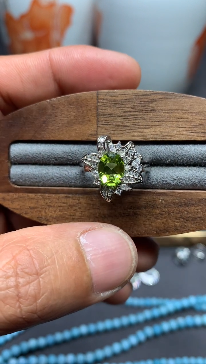 【闪购商品】橄榄石戒指未镶嵌W68（随机性发货只发一单）