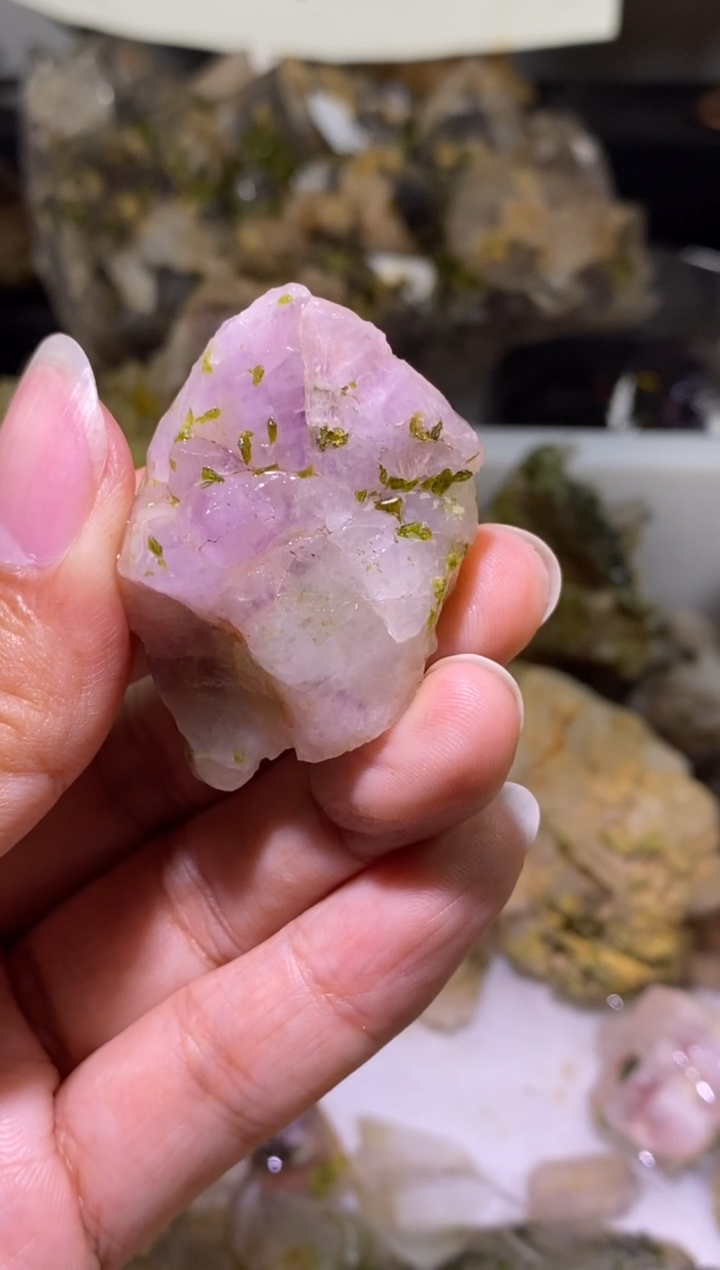 未镶嵌珠宝半成品水晶27号 浅紫色花园水晶