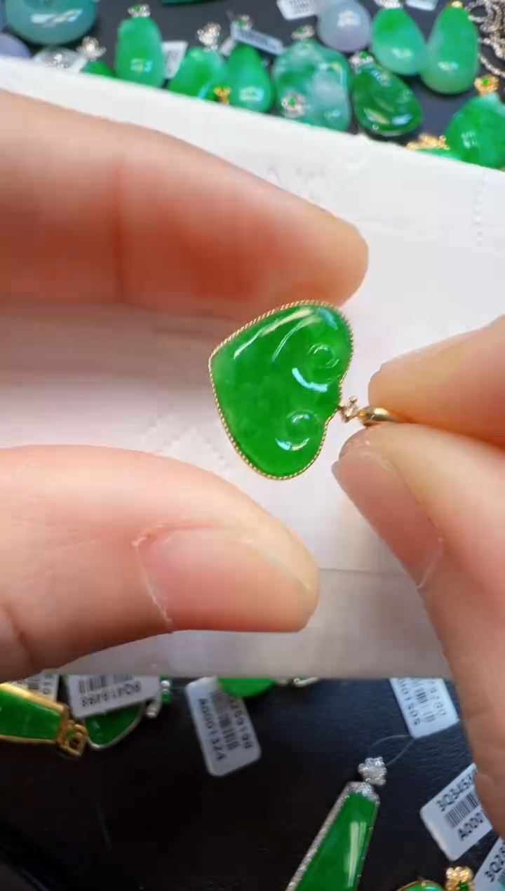 【闪购商品】翡翠吊坠(不含链)18K金镶嵌1300